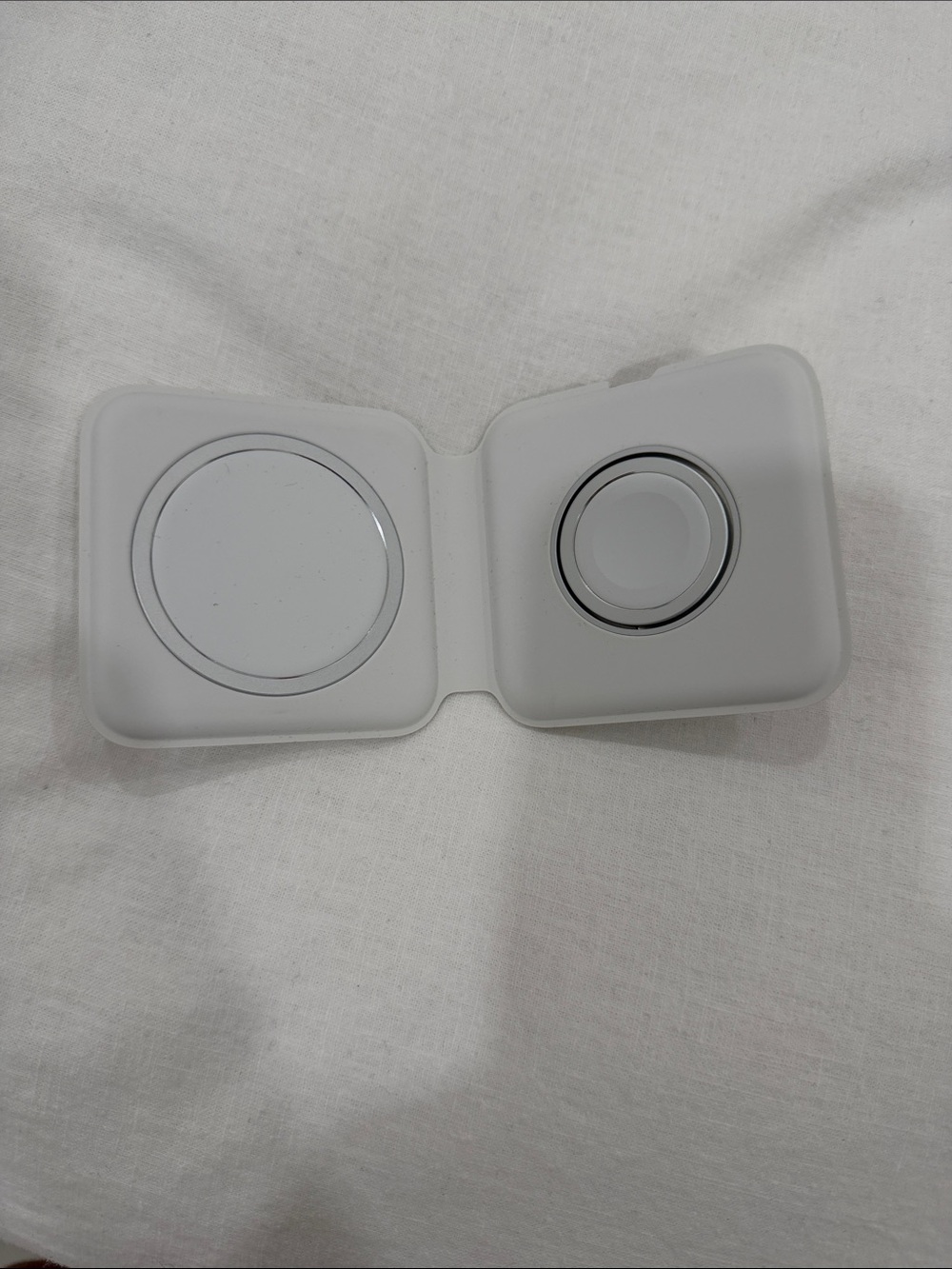 Apple MagSafe Duo Style Foldable Charger